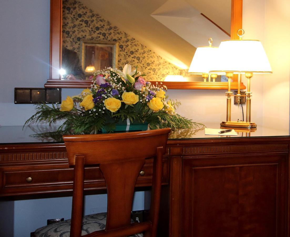 Hotel Conde Ansurez By Almia Hoteles Valladolid Luaran gambar