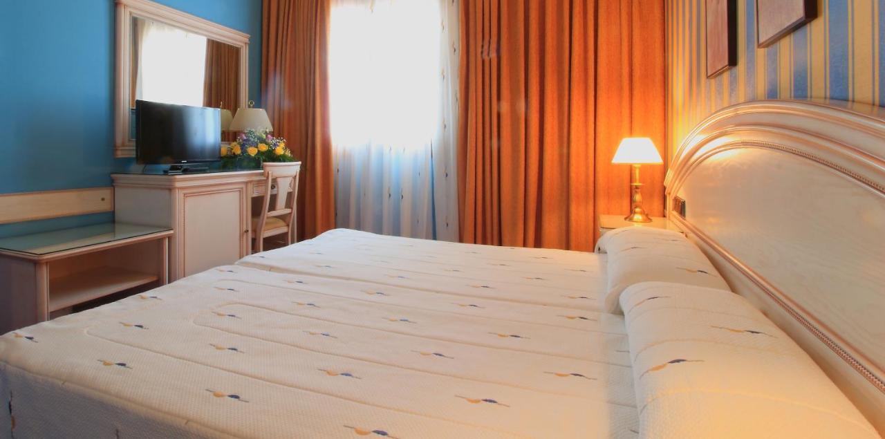 Hotel Conde Ansurez By Almia Hoteles Valladolid Luaran gambar