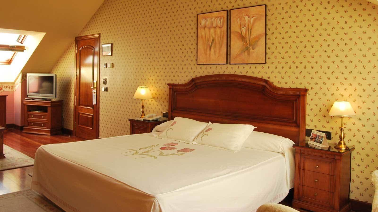 Hotel Conde Ansurez By Almia Hoteles Valladolid Luaran gambar