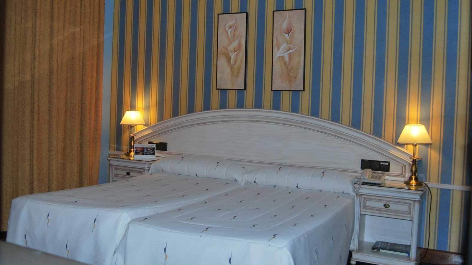 Hotel Conde Ansurez By Almia Hoteles Valladolid Luaran gambar